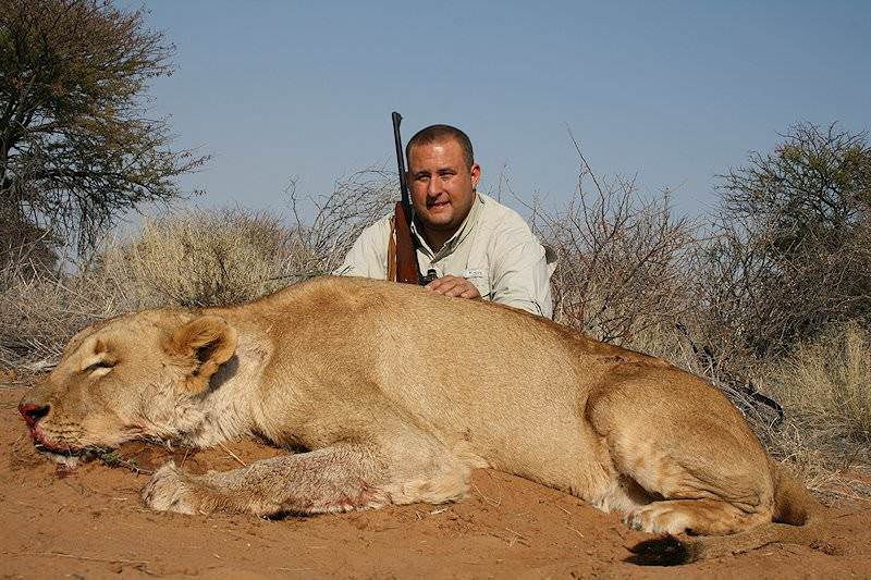 trophy hunting the lion in south africa ash adventures