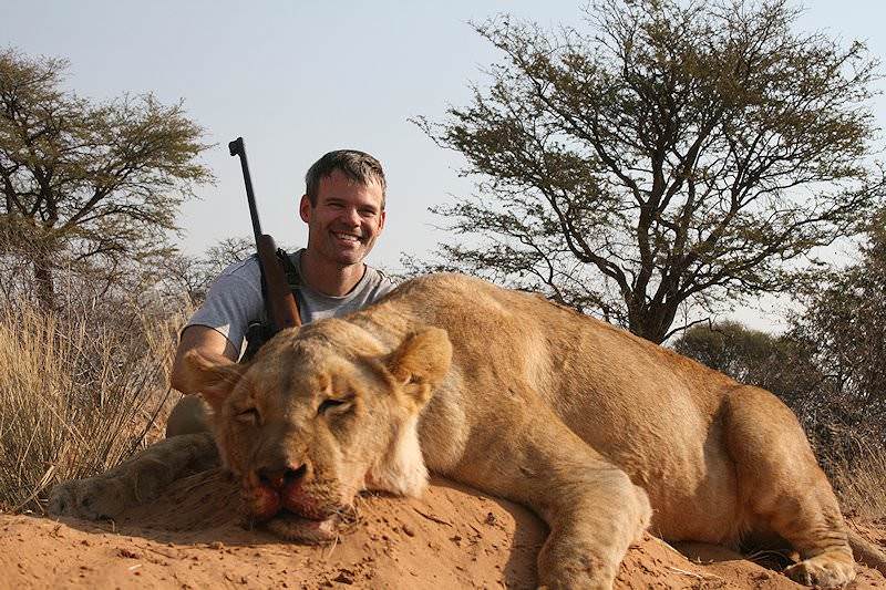 trophy hunting the lion in south africa ash adventures